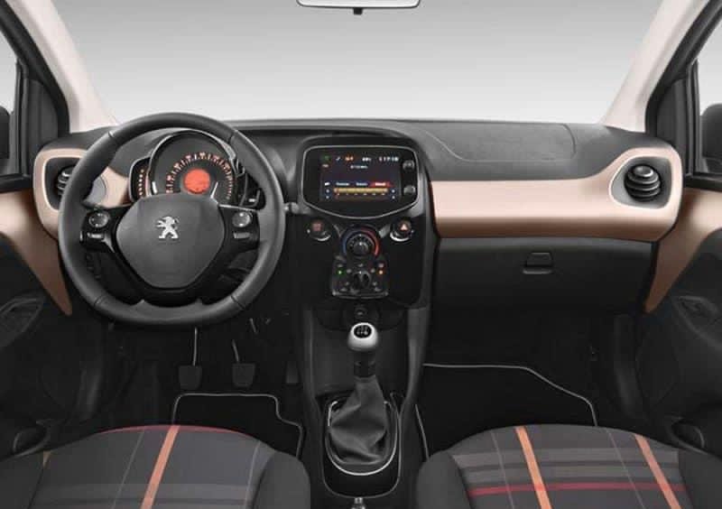 PEUGEOT 108