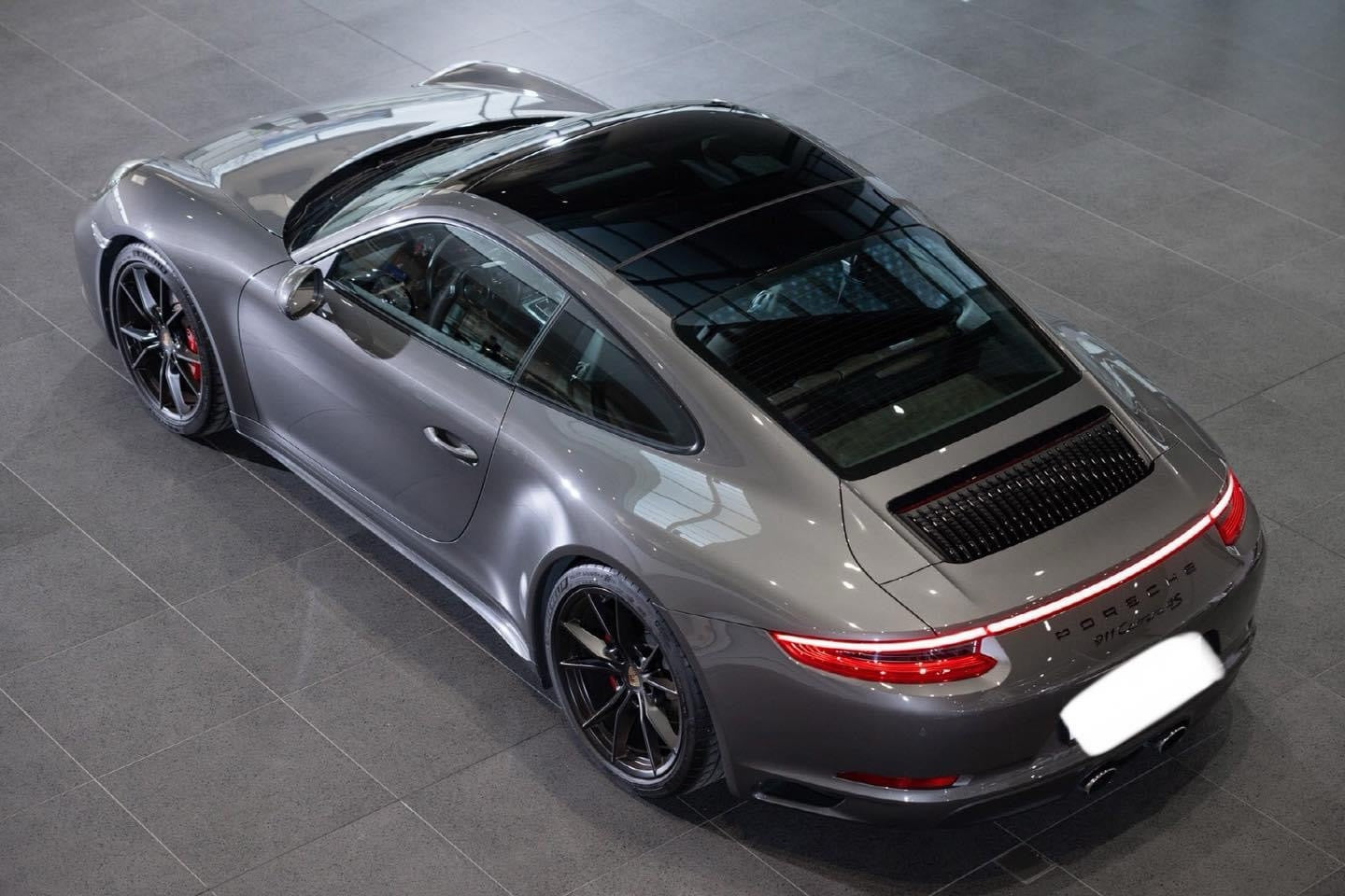 Porsche 911 Carrera
