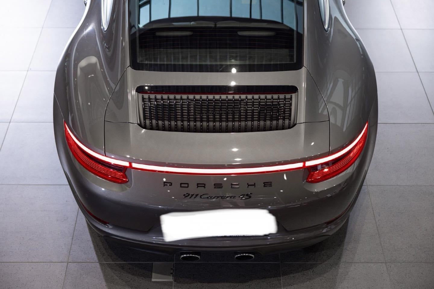 Porsche 911 Carrera